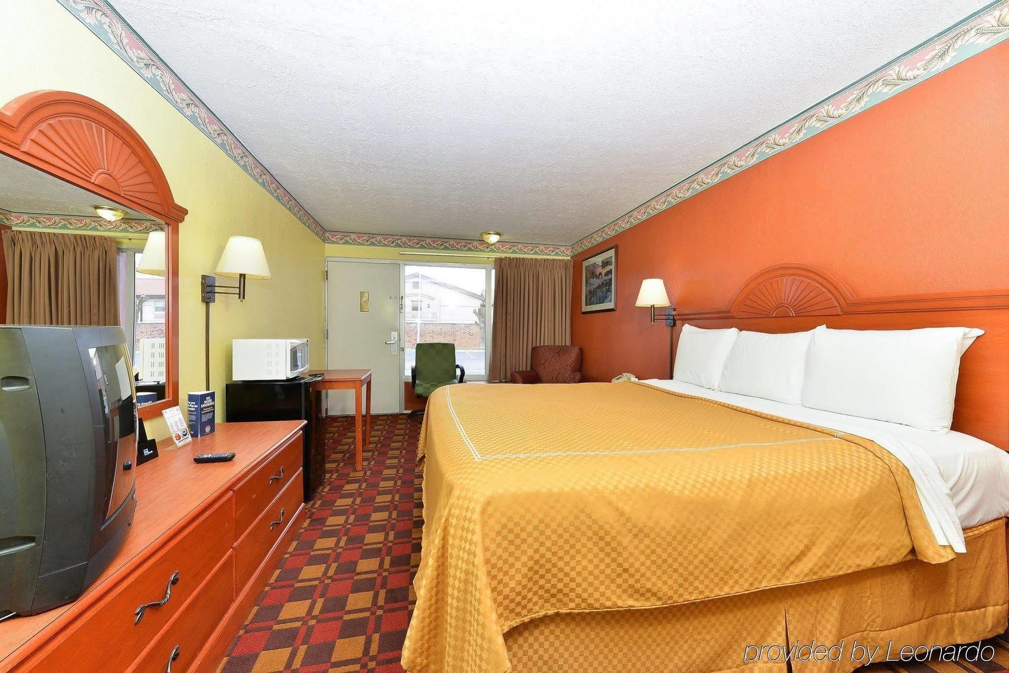 Red Roof Inn Indianapolis East Экстерьер фото
