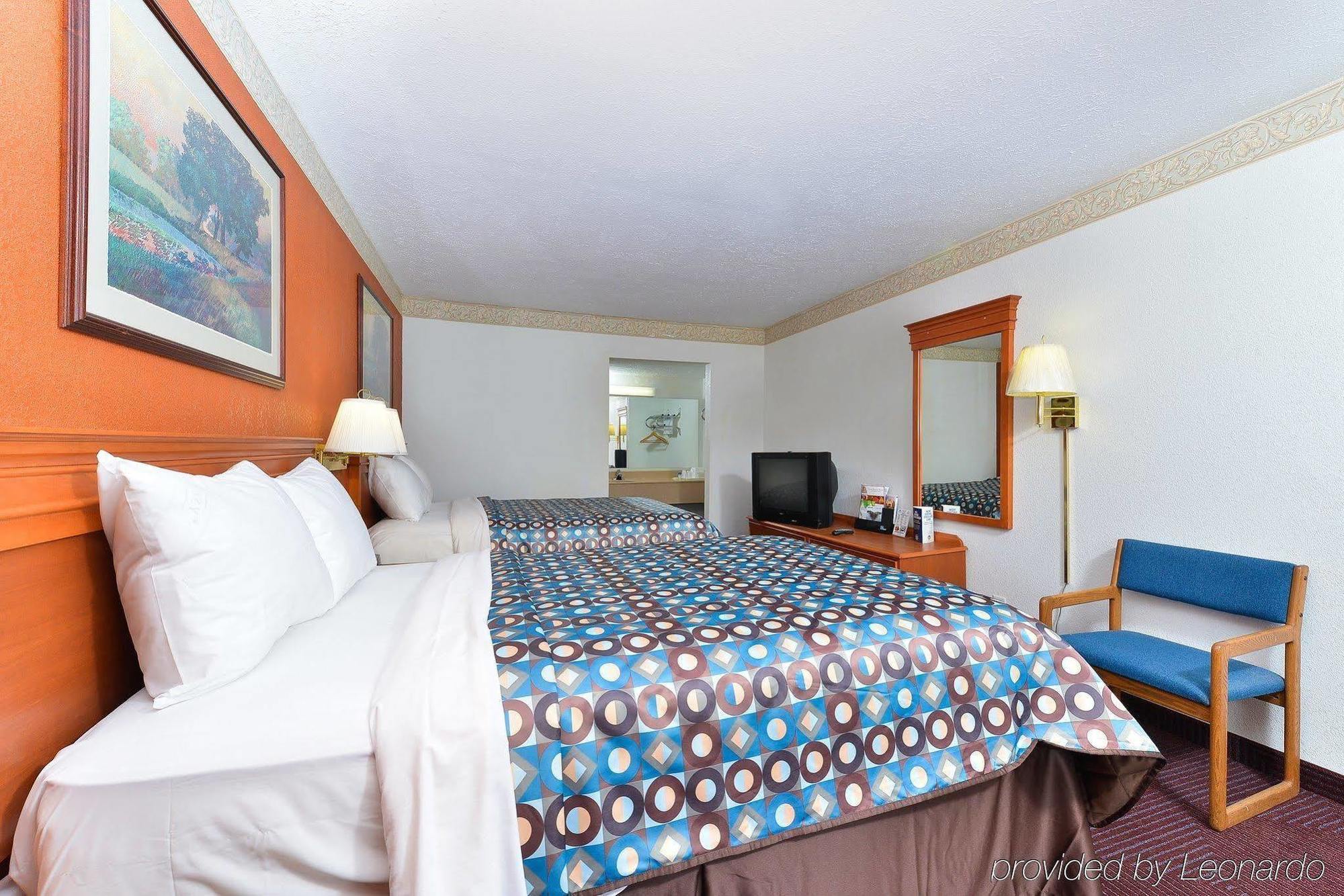 Red Roof Inn Indianapolis East Экстерьер фото